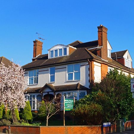 Ricky Road Guest House - Budget Watford  Exterior photo